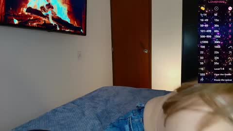 Snapshot of madelamee chatting on December 2, 2024, 9:28 pm madelamee online show from December 2, 2024, 9:28 pm