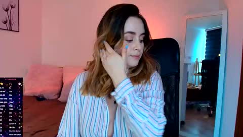 Snapshot of madelamee chatting on September 10, 2025, 5:13 pm madelamee online show from September 10, 2025, 5:13 pm