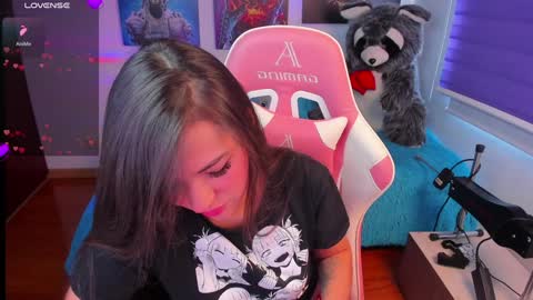 Snapshot of madeleine_shinobi chatting on January 21, 2025, 8:43 pm Emily Only Fans online show from January 21, 2025, 8:43 pm