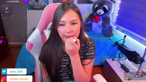 Snapshot of madeleine_shinobi chatting on January 26, 2025, 8:34 pm Emily Only Fans online show from January 26, 2025, 8:34 pm