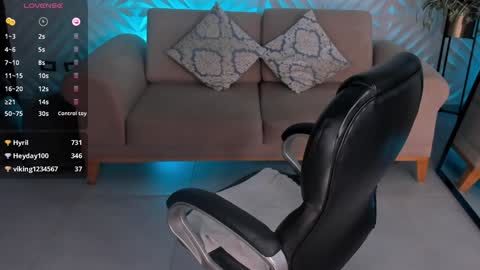 Snapshot of madelinefox_ chatting on February 1, 2025, 11:43 am Madeline online show from February 1, 2025, 11:43 am