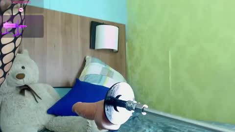 Snapshot of madison_copers chatting on November 12, 2025, 1:17 am M A D I S O N online show from November 12, 2025, 1:17 am