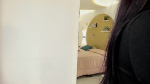 MADISON  online show from October 20, 2025, 11:43 am