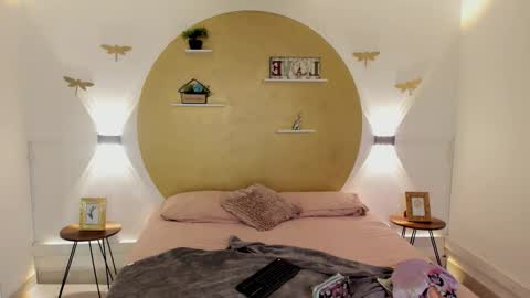 MADISON  online show from November 12, 2025, 11:43 am