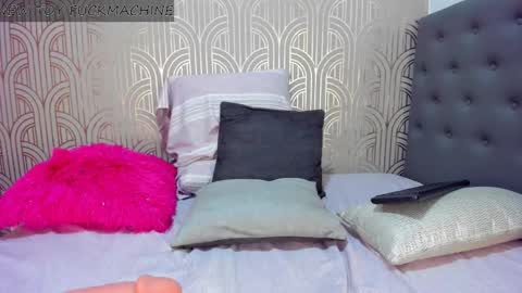 Snapshot of madison_milan chatting on December 22, 2024, 12:49 pm online show from December 22, 2024, 12:49 pm