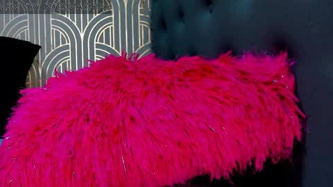 Snapshot of madison_milan chatting on January 5, 2025, 12:42 am online show from January 5, 2025, 12:42 am