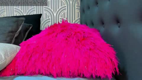 Snapshot of madison_milan chatting on January 10, 2025, 2:35 am online show from January 10, 2025, 2:35 am