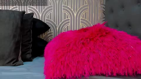 Snapshot of madison_milan chatting on January 12, 2025, 1:53 am online show from January 12, 2025, 1:53 am