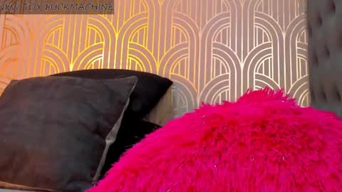 Snapshot of madison_milan chatting on January 13, 2025, 2:50 am online show from January 13, 2025, 2:50 am