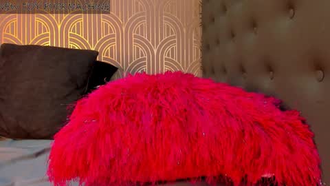 Snapshot of madison_milan chatting on January 18, 2025, 2:47 am online show from January 18, 2025, 2:47 am