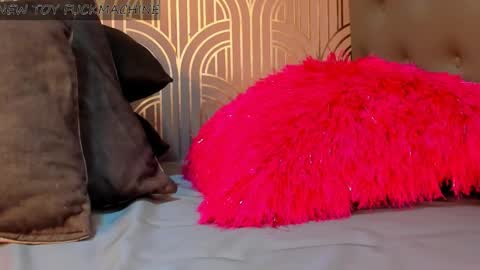 Snapshot of madison_milan chatting on January 28, 2025, 3:15 am online show from January 28, 2025, 3:15 am