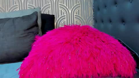 Snapshot of madison_milan chatting on February 4, 2025, 5:10 am online show from February 4, 2025, 5:10 am