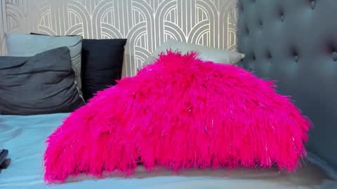 Snapshot of madison_milan chatting on February 5, 2025, 4:37 am online show from February 5, 2025, 4:37 am