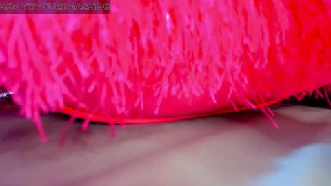 Snapshot of madison_milan chatting on February 14, 2025, 4:58 am online show from February 14, 2025, 4:58 am