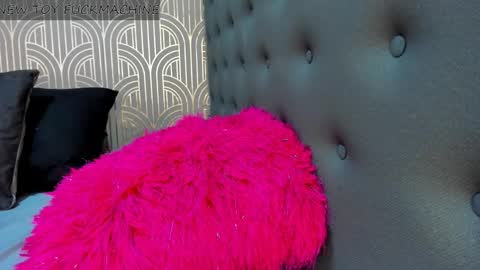 Snapshot of madison_milan chatting on February 22, 2025, 1:33 am online show from February 22, 2025, 1:33 am