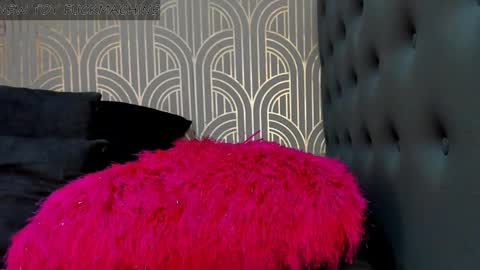 Snapshot of madison_milan chatting on February 22, 2025, 12:08 pm online show from February 22, 2025, 12:08 pm