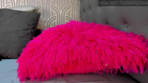 Snapshot of madison_milan chatting on March 7, 2025, 2:36 am online show from March 7, 2025, 2:36 am