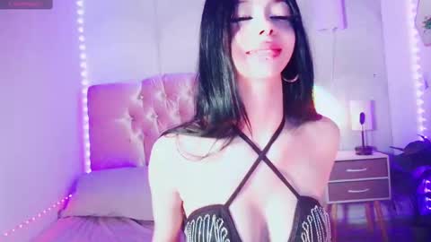 Snapshot of madison_oli chatting on January 21, 2025, 12:18 pm madison_oli online show from January 21, 2025, 12:18 pm