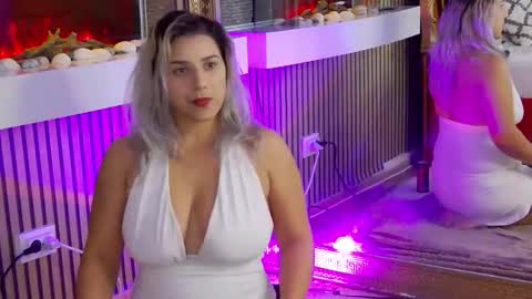 Snapshot of madisonrusso chatting on November 17, 2025, 8:53 am madisonrusso online show from November 17, 2025, 8:53 am