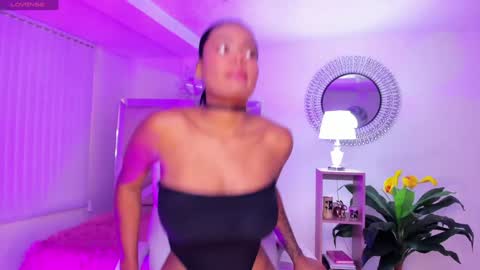 Snapshot of madisson_davon chatting on December 20, 2024, 2:05 pm Madisson Davon online show from December 20, 2024, 2:05 pm