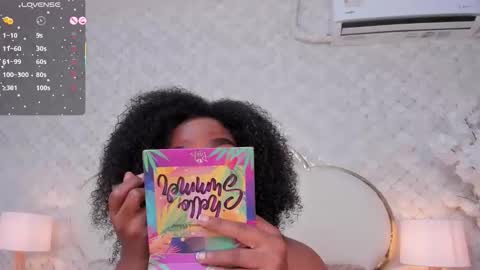 Snapshot of madissonlopez chatting on November 3, 2025, 9:48 pm Madisson Lopez online show from November 3, 2025, 9:48 pm