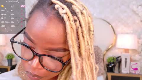 Snapshot of madissonlopez chatting on November 25, 2025, 9:26 pm Madisson Lopez online show from November 25, 2025, 9:26 pm