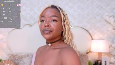 Snapshot of madissonlopez chatting on November 27, 2025, 10:34 pm Madisson Lopez online show from November 27, 2025, 10:34 pm