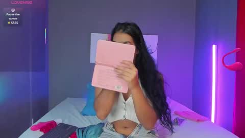 Snapshot of madissonshakur19 chatting on September 16, 2025, 5:14 pm Madi online show from September 16, 2025, 5:14 pm