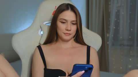 Snapshot of madissson chatting on February 12, 2025, 4:11 pm Madi Soon online show from February 12, 2025, 4:11 pm