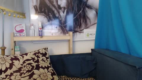 Elizabeth online show from March 1, 2025, 1:22 am