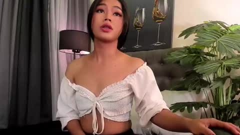 Snapshot of madonnajhonson chatting on November 30, 2025, 11:47 am madonnajhonson online show from November 30, 2025, 11:47 am