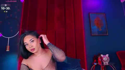 Snapshot of madyluxx chatting on October 21, 2025, 6:52 pm MadyLuxx online show from October 21, 2025, 6:52 pm