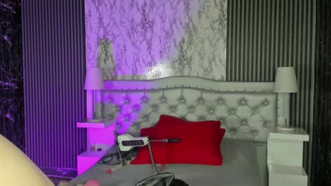 Mae online show from January 3, 2025, 3:16 am