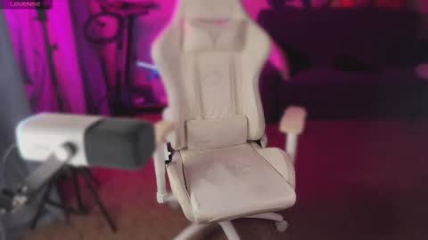 Maevee online show from September 21, 2025, 9:11 am