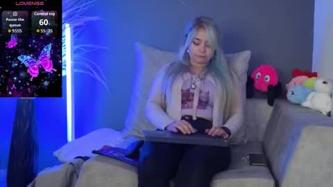 mafecosecret online show from November 27, 2025, 11:51 pm