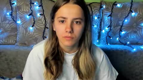 Maggie online show from November 9, 2025, 4:33 am