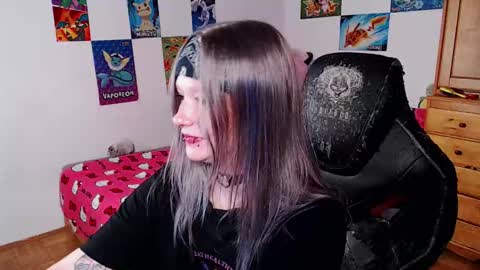 Snapshot of maggieswaggy chatting on November 4, 2025, 3:55 pm Magdalene Swaggy online show from November 4, 2025, 3:55 pm