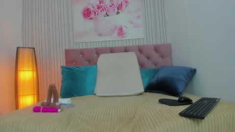Snapshot of maggy_big_tits chatting on December 19, 2024, 6:23 am maggy_big_tits online show from December 19, 2024, 6:23 am