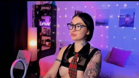 Magic Allie online show from November 22, 2025, 4:33 am