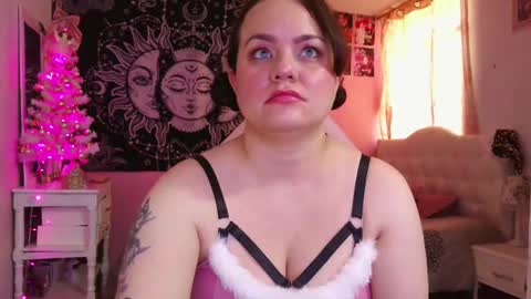 Snapshot of magic_clairewitch chatting on December 24, 2024, 9:11 pm Claire online show from December 24, 2024, 9:11 pm