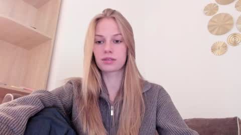 Alice  online show from November 6, 2025, 1:12 pm