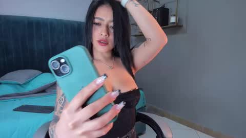 Snapshot of magic_isa chatting on September 25, 2025, 11:36 am Isa online show from September 25, 2025, 11:36 am