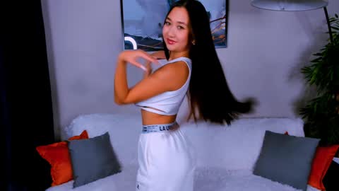 Snapshot of magic_phoenix chatting on January 22, 2025, 4:44 pm magic_phoenix online show from January 22, 2025, 4:44 pm