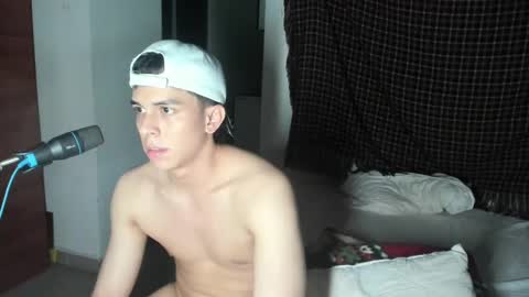 Snapshot of magic_tony chatting on February 23, 2025, 2:29 am Tony Hoffa online show from February 23, 2025, 2:29 am