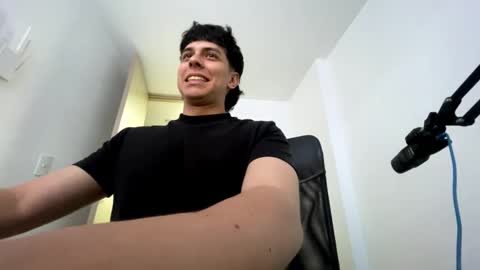 Snapshot of magic_tony chatting on October 7, 2025, 10:29 pm Tony Hoffa online show from October 7, 2025, 10:29 pm