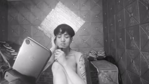 TsKaycee online show from December 18, 2024, 5:04 am