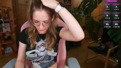 Nicole online show from September 18, 2025, 8:33 pm