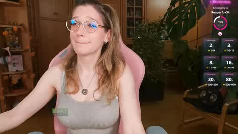 Nicole online show from October 18, 2025, 8:31 pm