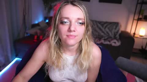 Snapshot of magnetic_ami chatting on February 13, 2025, 6:48 pm Ami online show from February 13, 2025, 6:48 pm