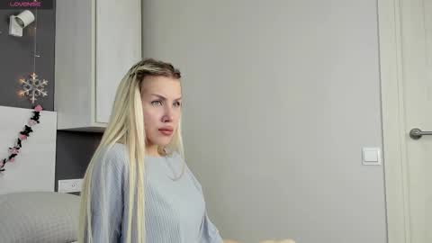 Snapshot of magnificent_angel chatting on November 28, 2025, 1:03 pm Sasha online show from November 28, 2025, 1:03 pm